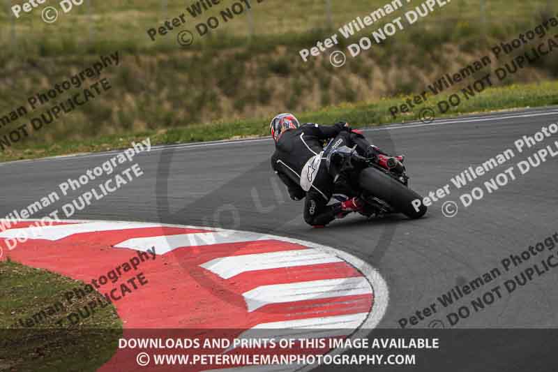 cadwell no limits trackday;cadwell park;cadwell park photographs;cadwell trackday photographs;enduro digital images;event digital images;eventdigitalimages;navarra;no limits trackdays;peter wileman photography;racing digital images;trackday digital images;trackday photos